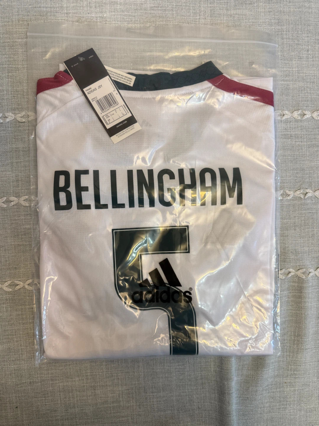 26/27 Real Madrid Kit Men’s Size M