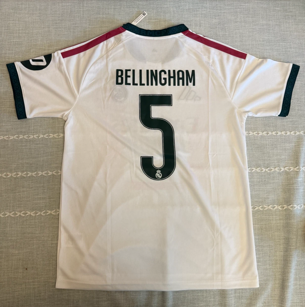 26/27 Real Madrid Kit Men’s Size M - photo 3