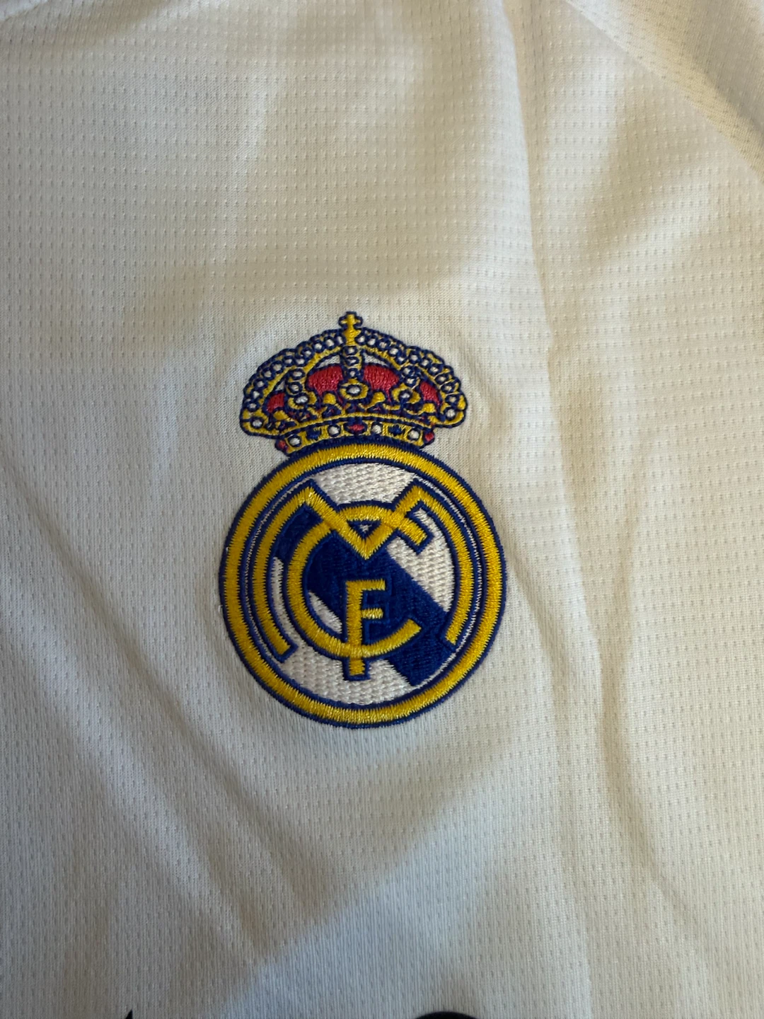 26/27 Real Madrid Kit Men’s Size M - photo 4