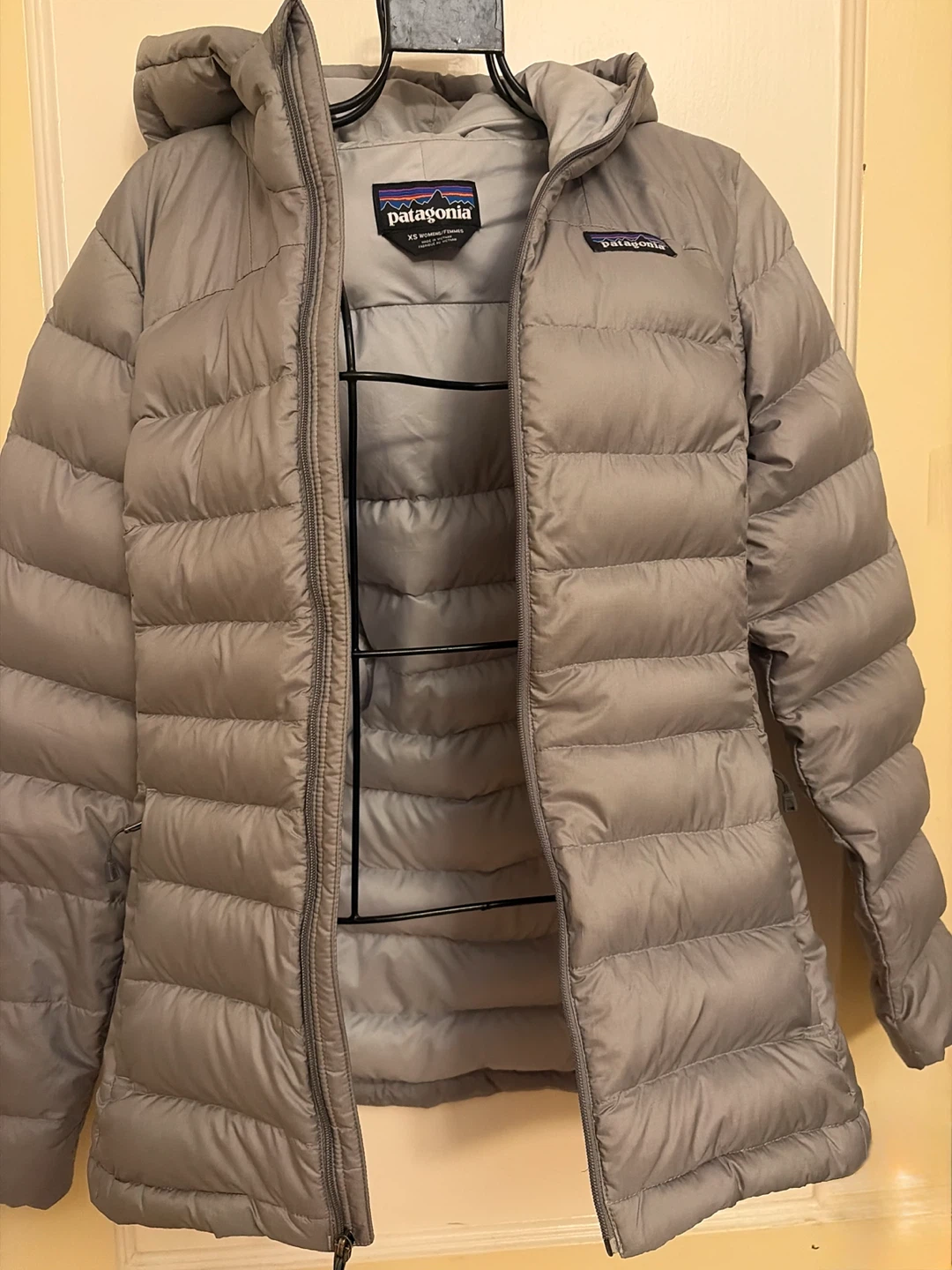 Patagonia Women's Down Hooded Jacket Gray XS