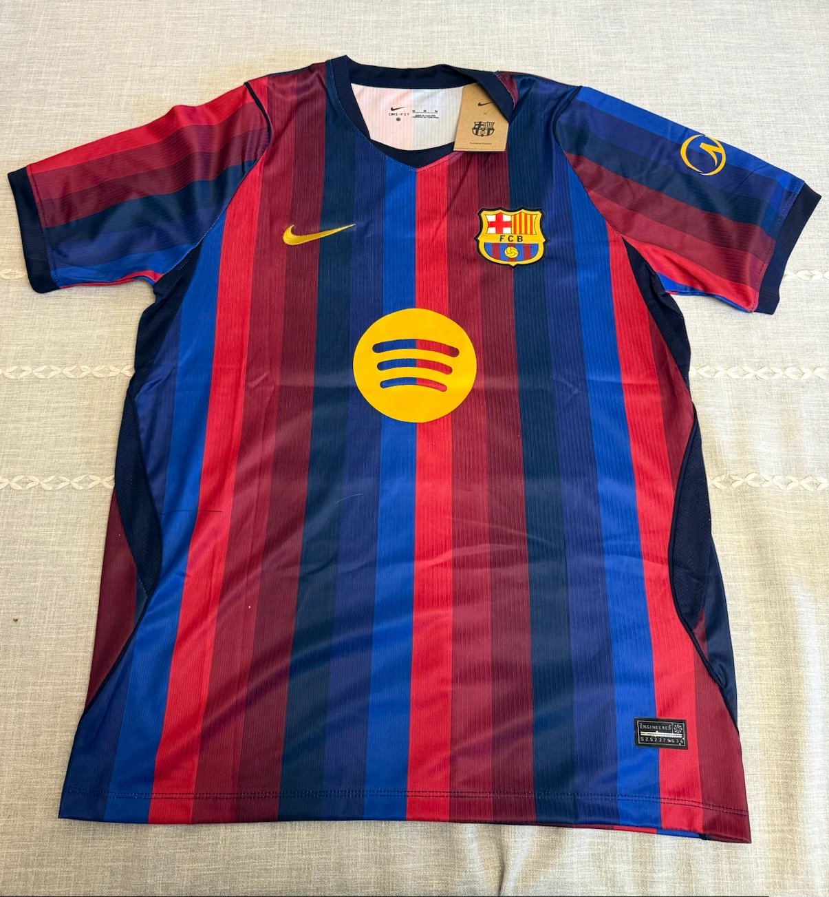 26/27 Barcelona Home Kit Men’s Size S - photo 2