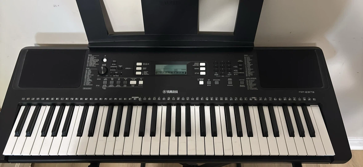 Yamaha PSR-E373 Digital Keyboard