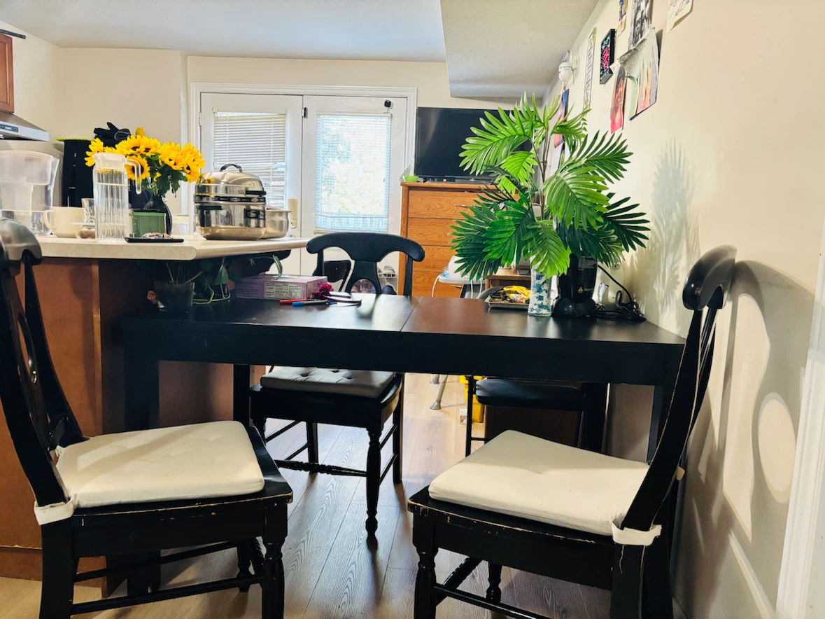 Black Dining Table with fourChairs - photo 2