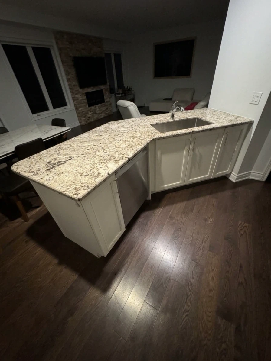 Entire kitchen: counter tops, appliances and all cabinets - photo 3