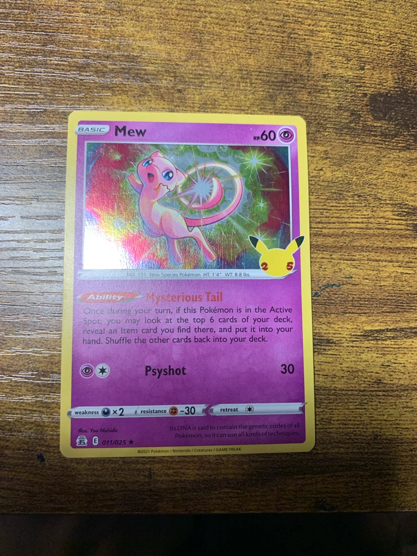Mew 011/025 Pokémon Celebrations Card