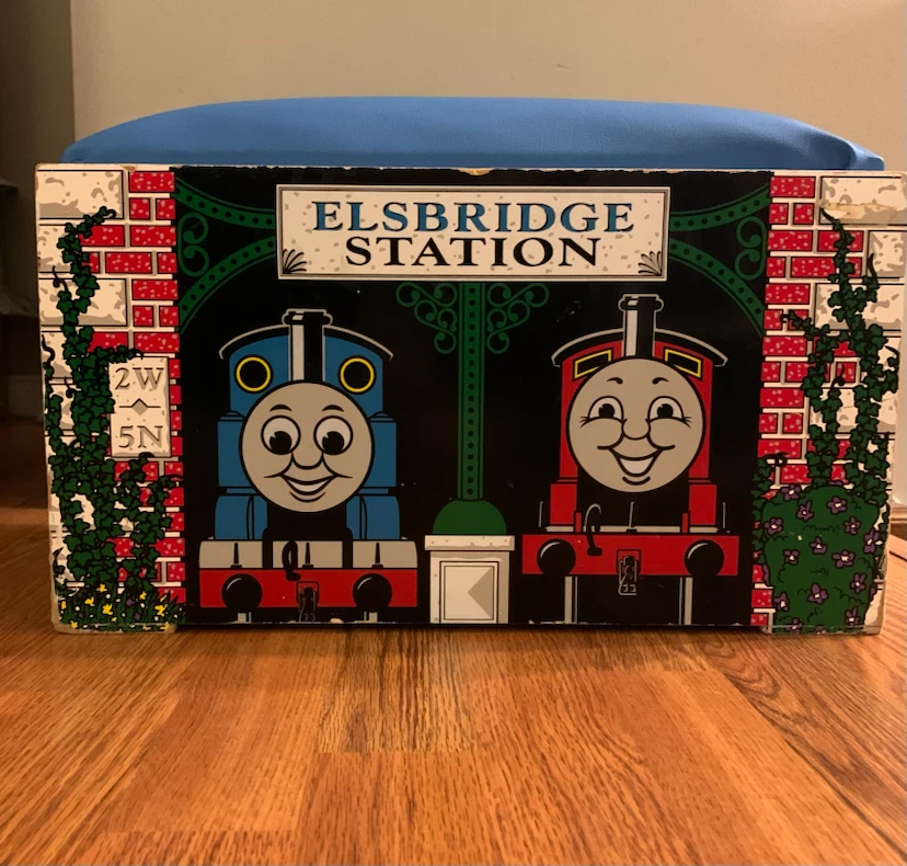 Vintage Thomas the train & Elsbridge Station Storage Toy Box - photo 2