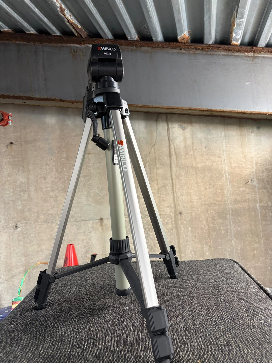Ambico V-0551 Tripod - photo 2
