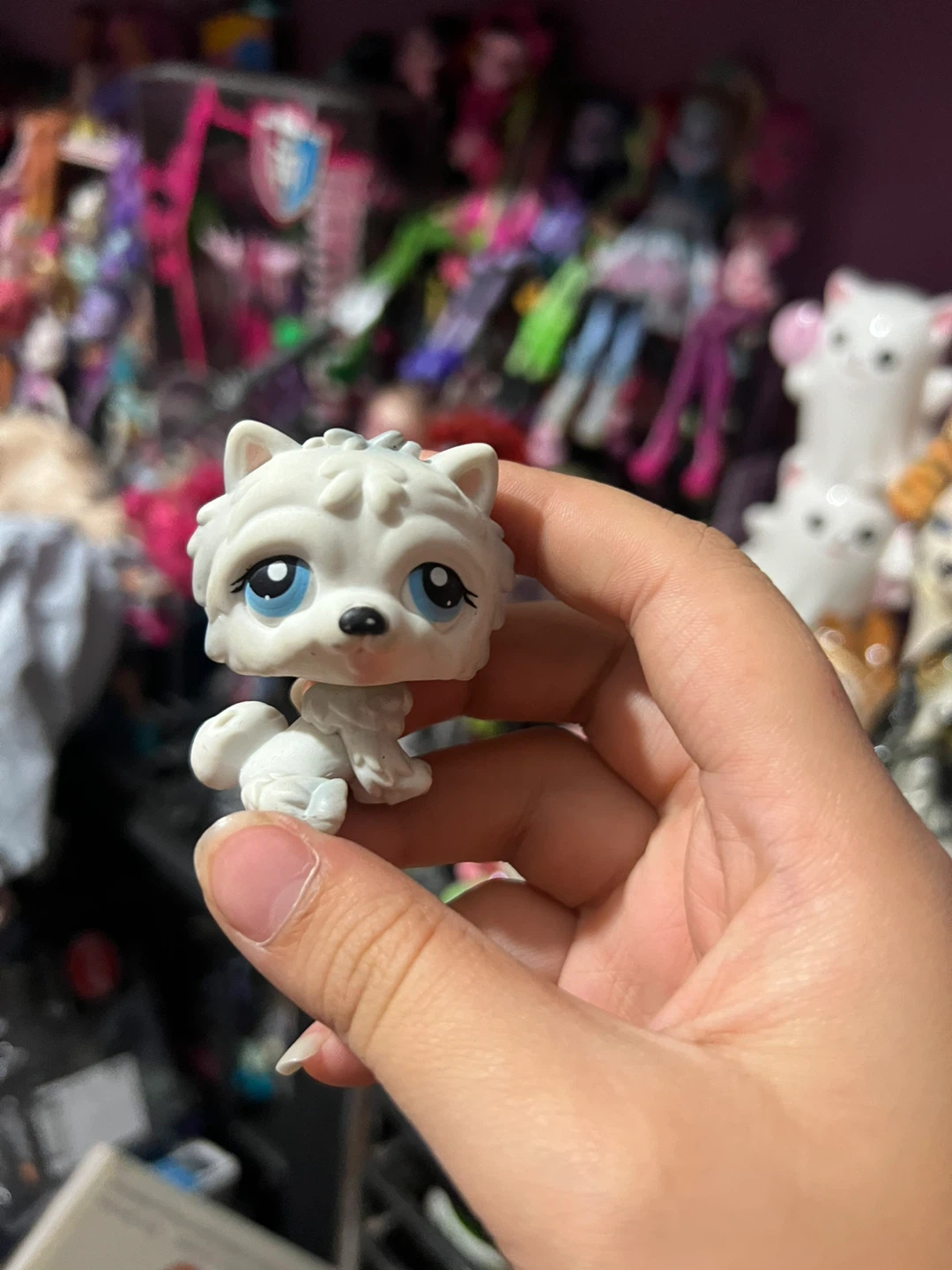 Littlest Pet Shop White Husky Figure