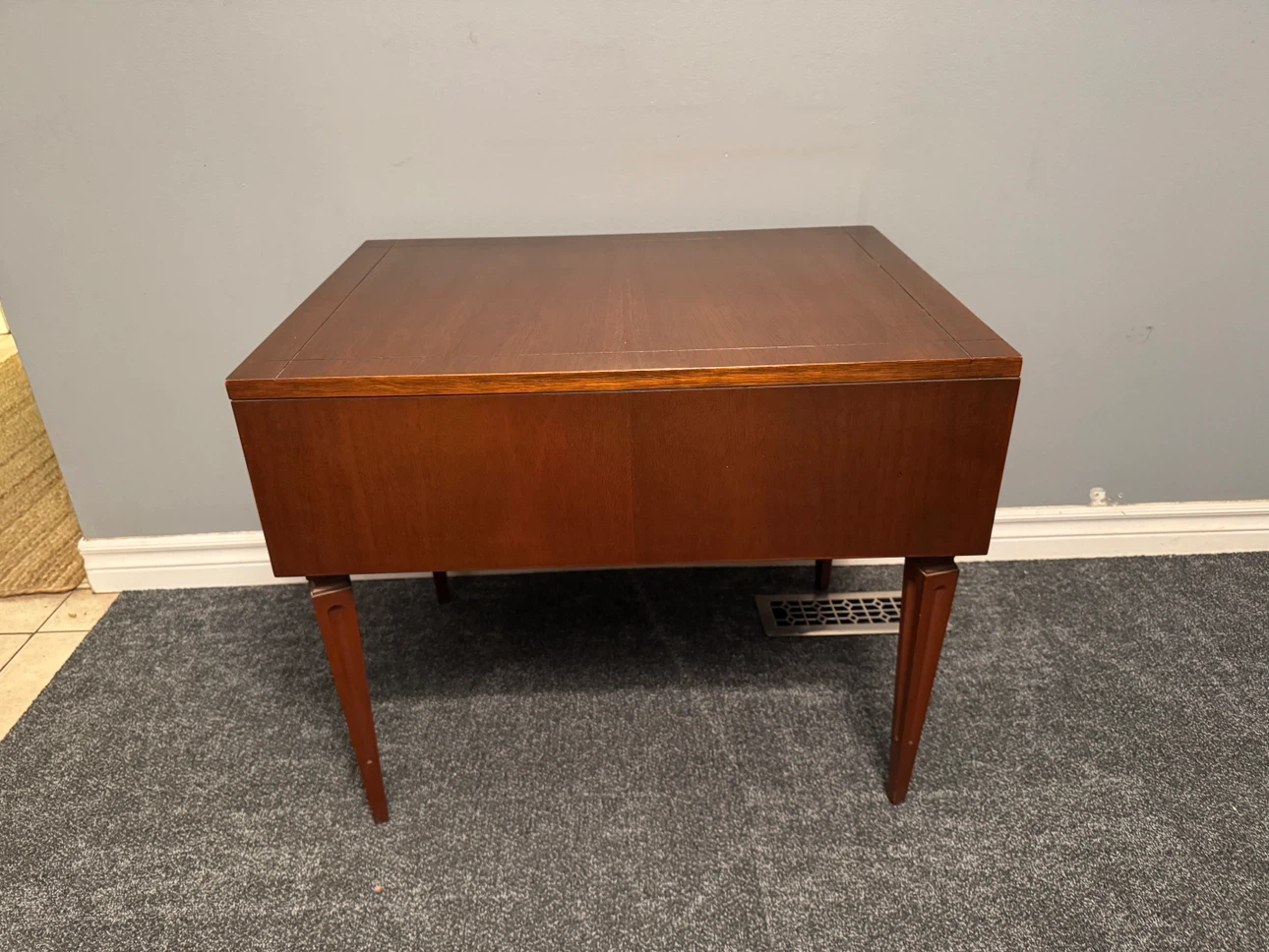 Vintage Deilcraft Wooden Side Table - photo 2