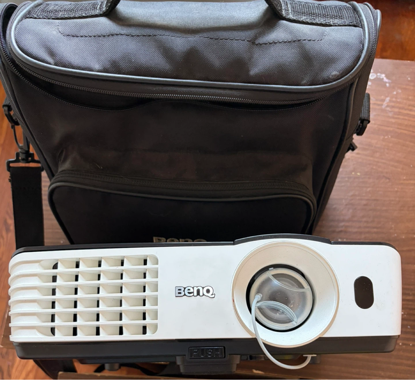BenQ MH680 Digital Projector - photo 2