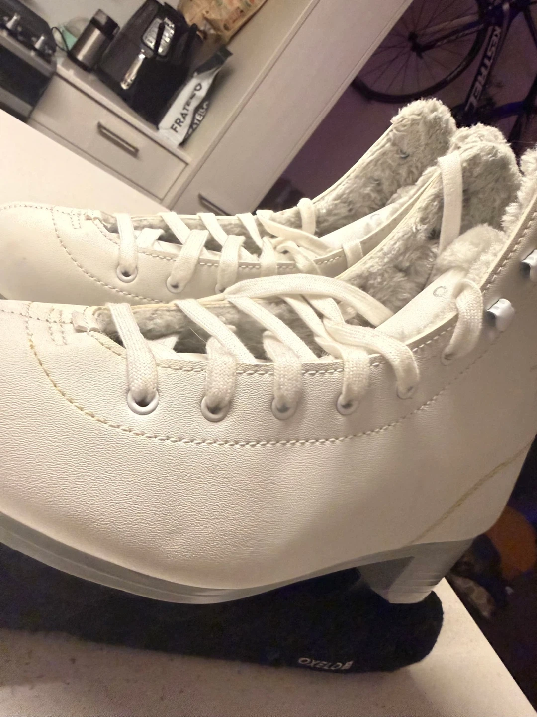 Oxelo Women's Ice Skates Size 7.5