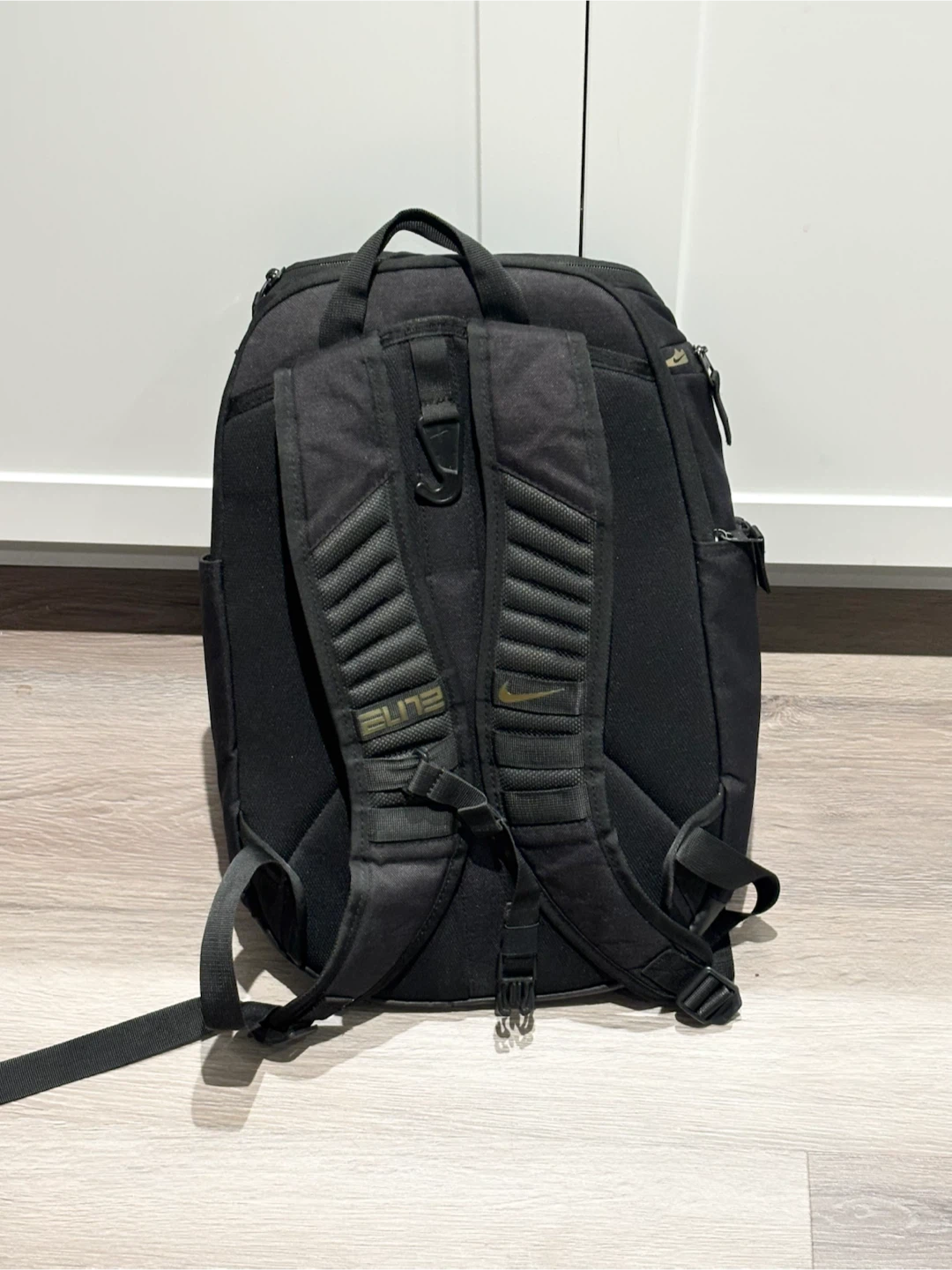Nike Hoops Elite Pro Basketball Backpack Black and Gold - photo 2