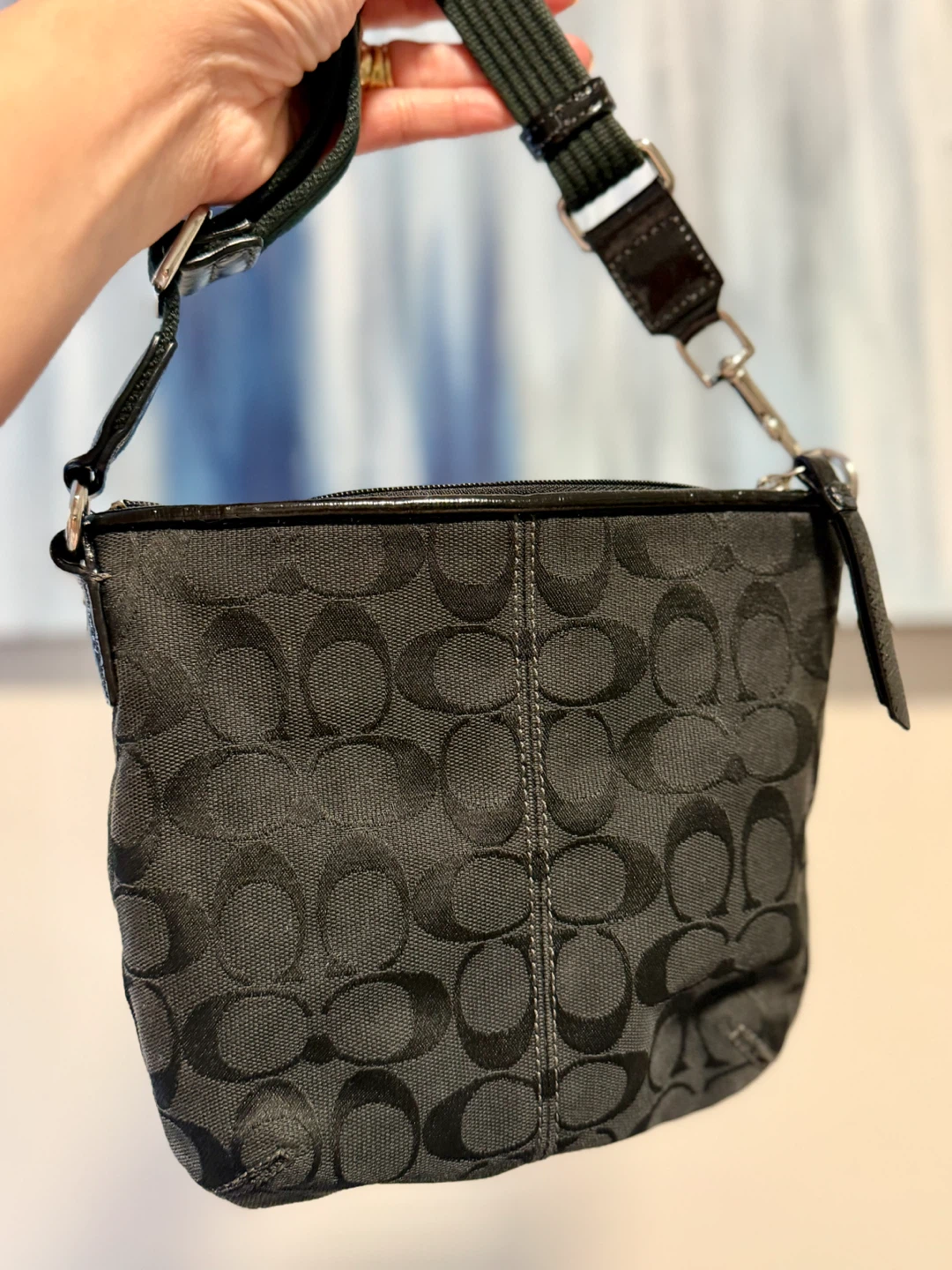 Vintage Coach Signature Small Crossbody Bag - photo 3