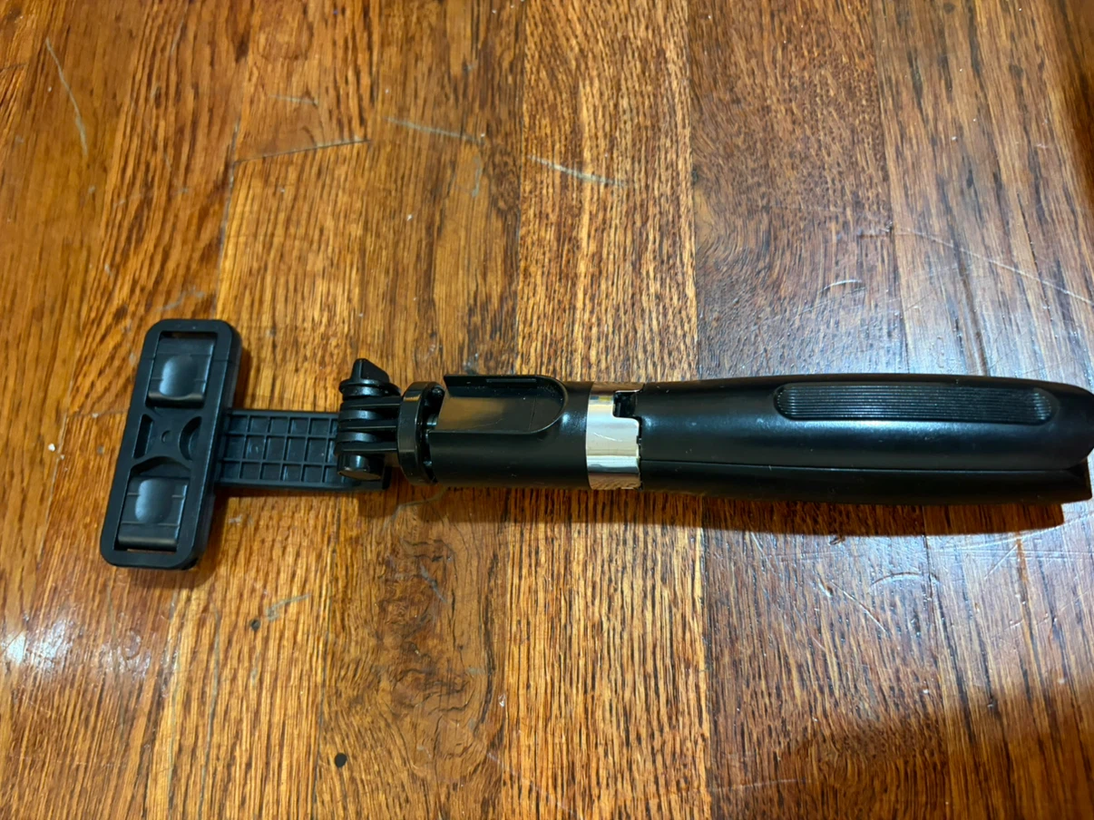 SelfieShow Tripod Selfie Stick