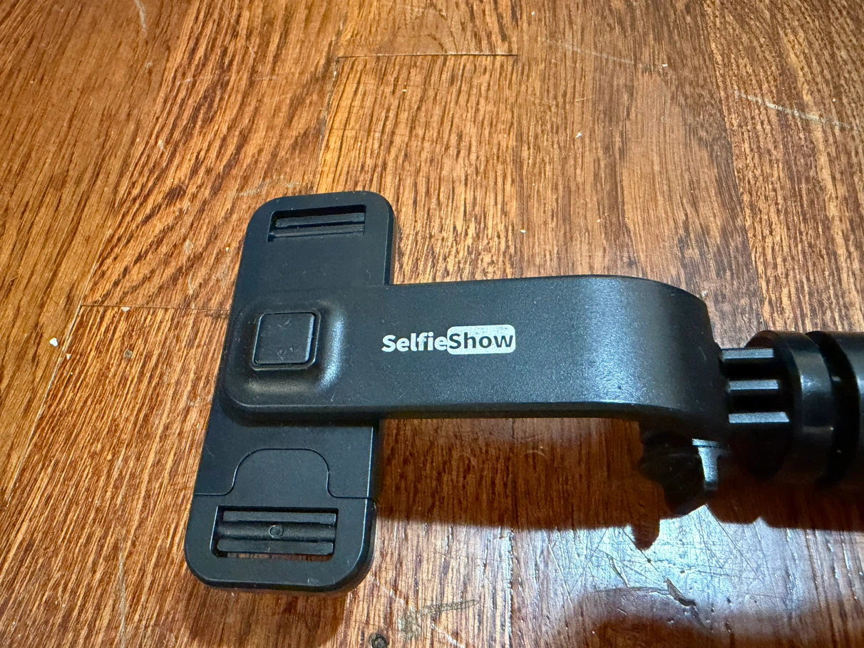 SelfieShow Tripod Selfie Stick - photo 2