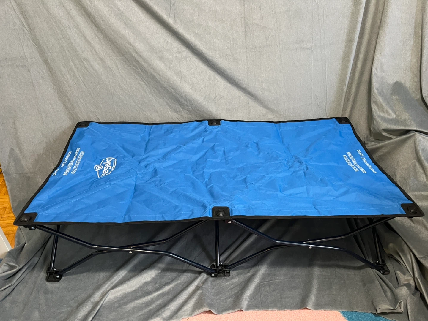 Regalo travel cot for kids