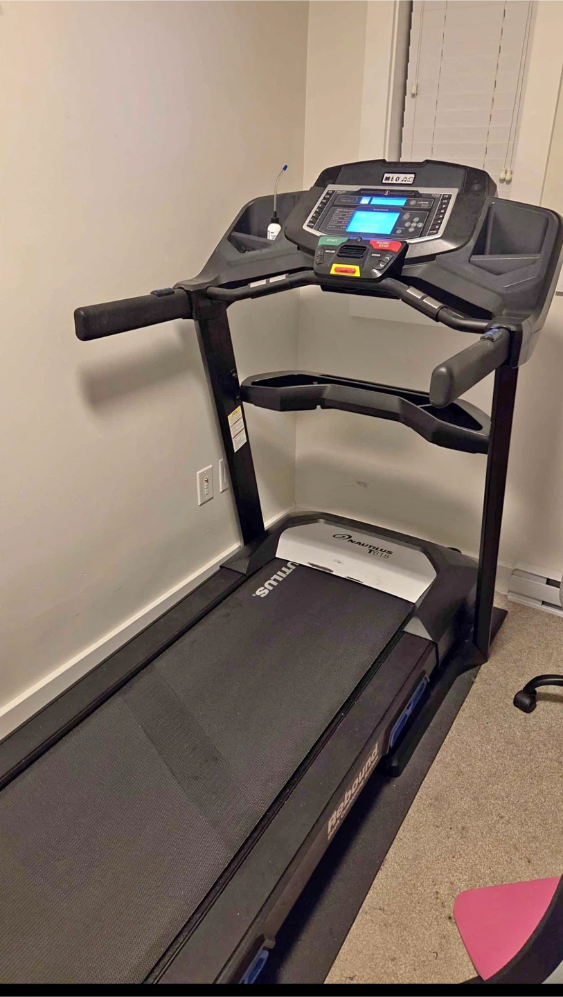 Nautilus T618 Treadmill - photo 4