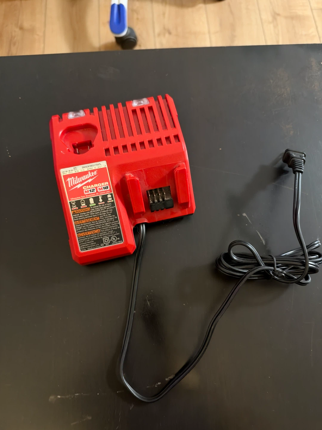 Milwaukee M12 and M18 Battery Charger