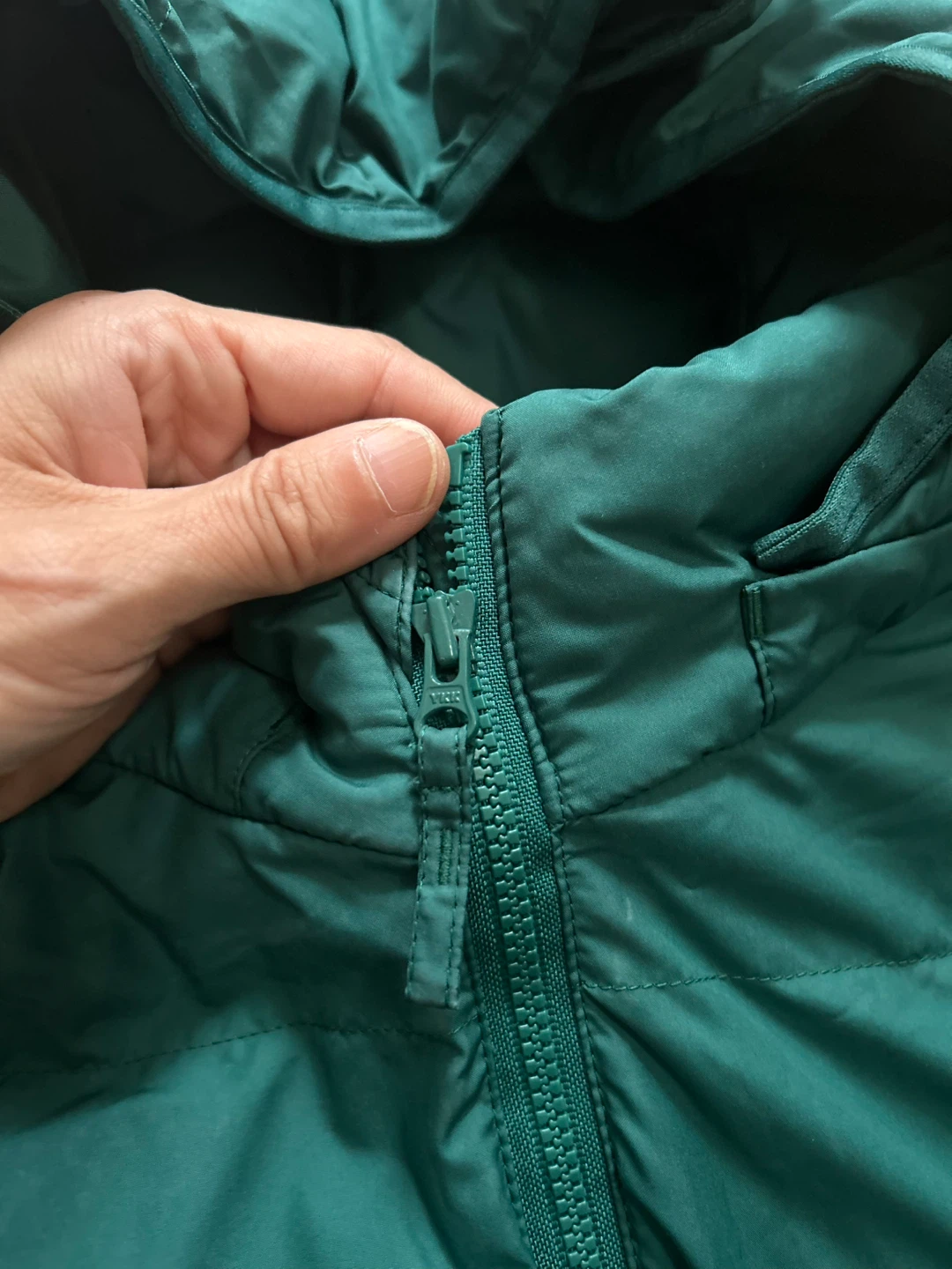 Uniqlo Kids Hooded Puffer Jacket Green Size 11-12 - photo 4