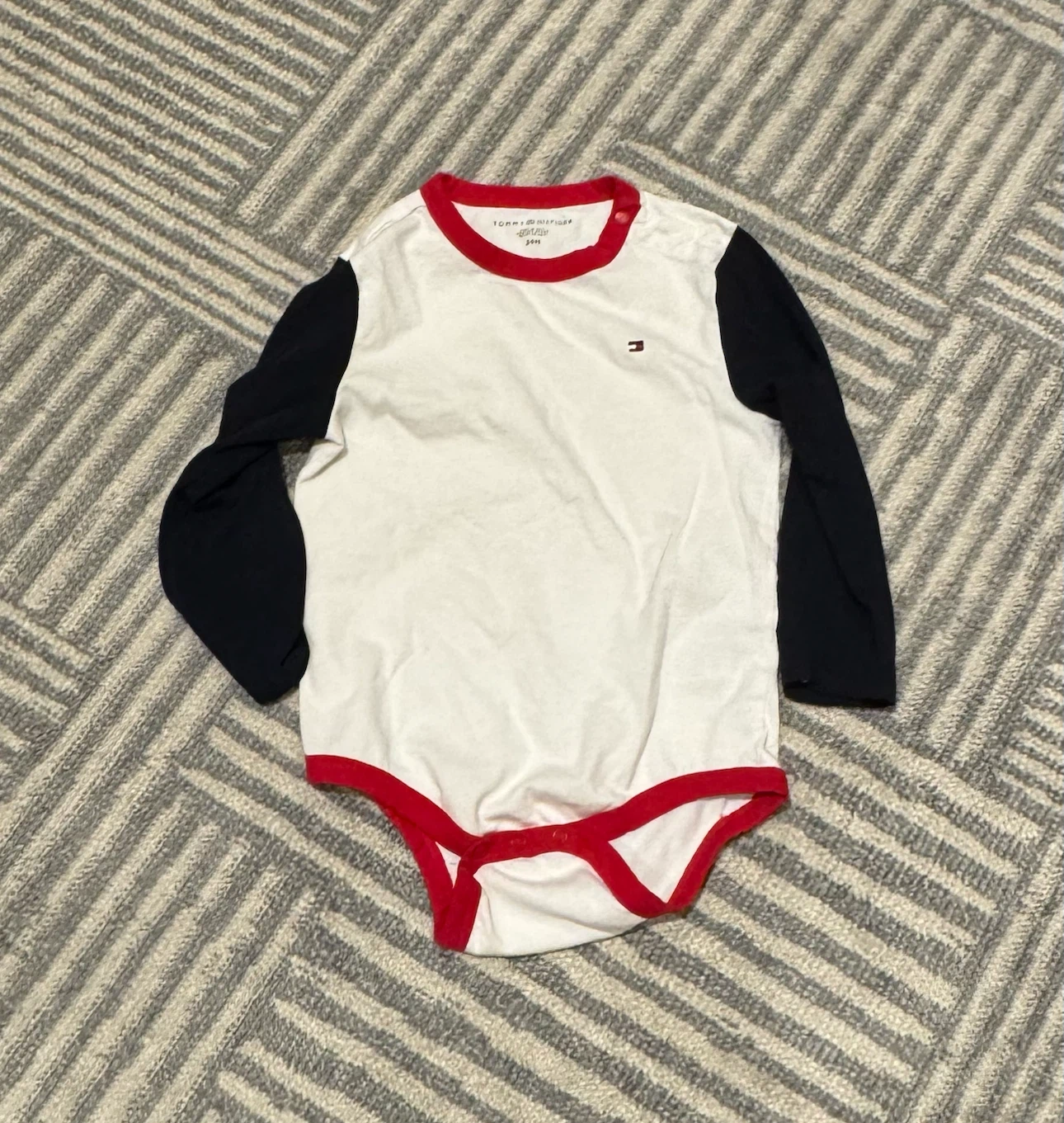 Tommy Hilfiger Baby Body Vests - photo 2