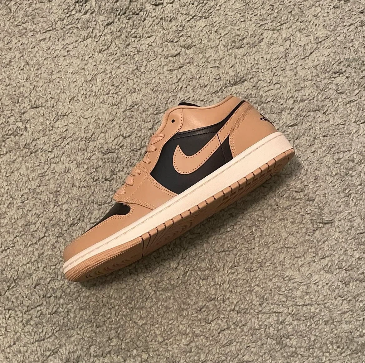 Air Jordan 1 Low “Desert” 7W