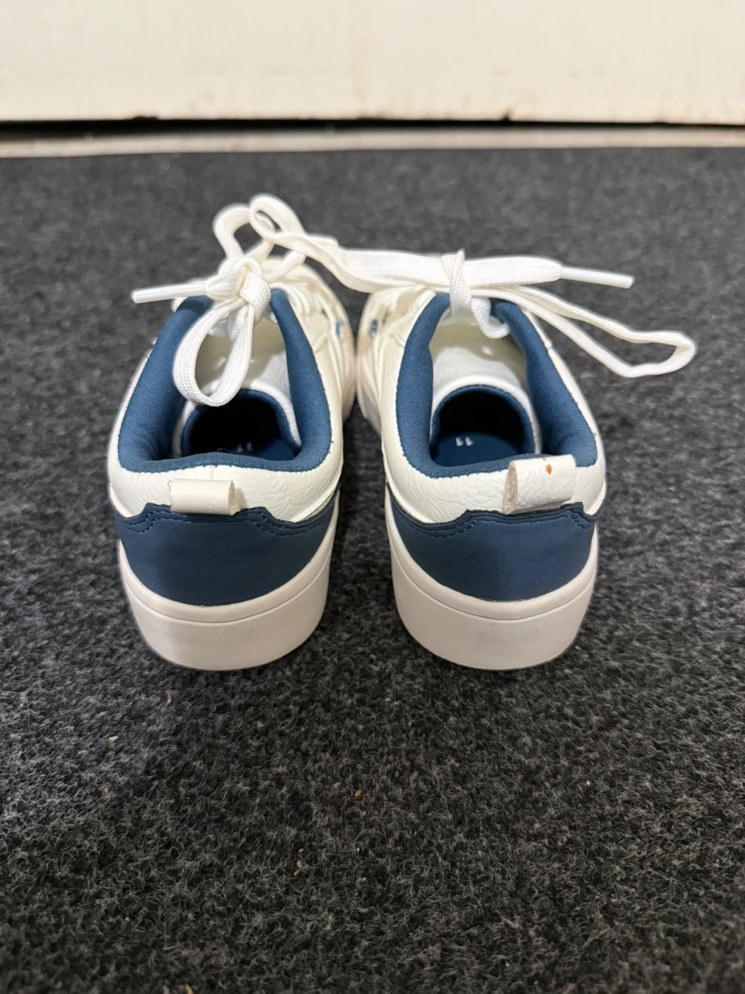 Joe Fresh White and Blue Kids Sneakers - photo 3