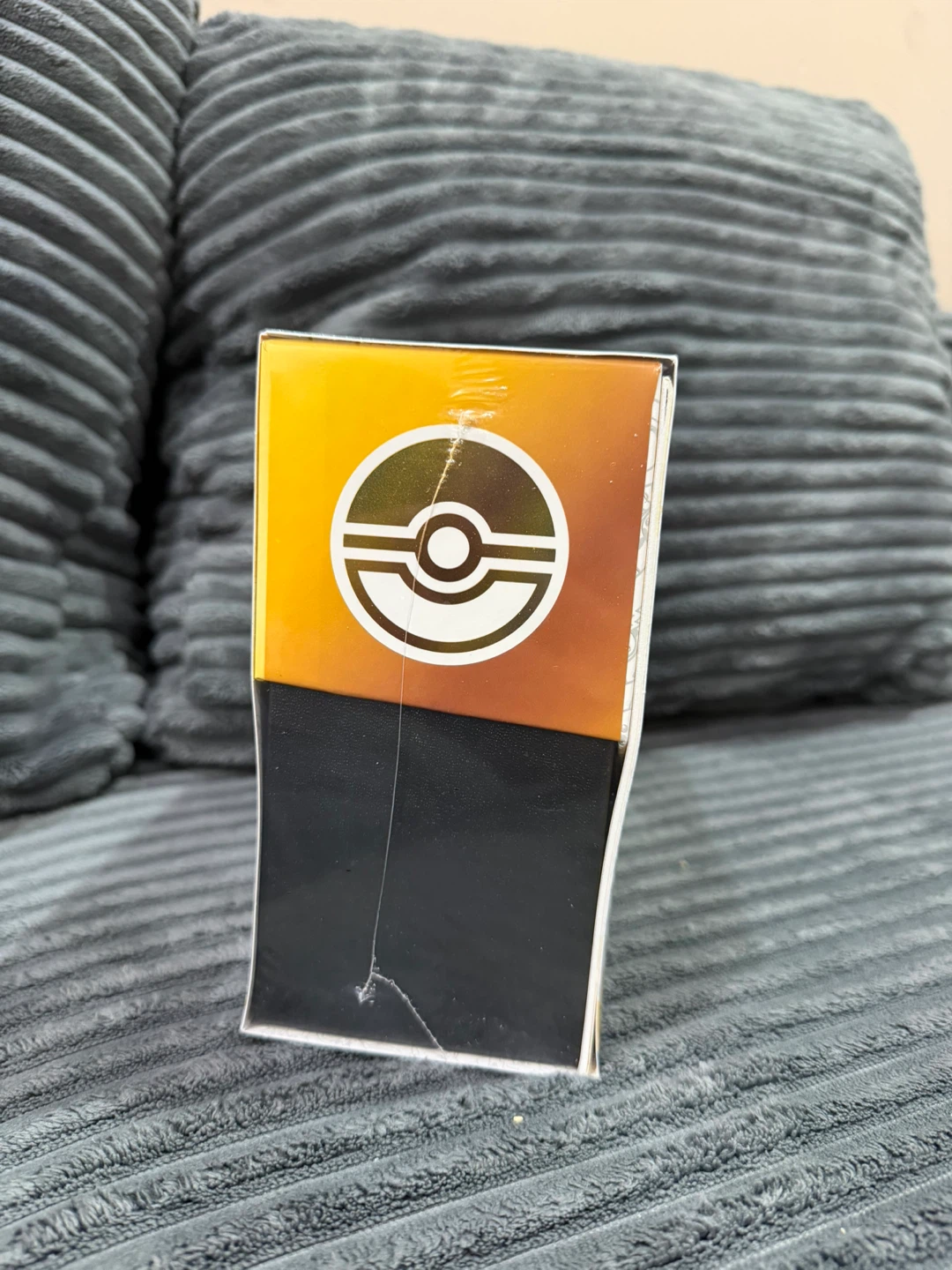 Pokémon TCG 30th Celebration Elite Trainer Box - photo 4