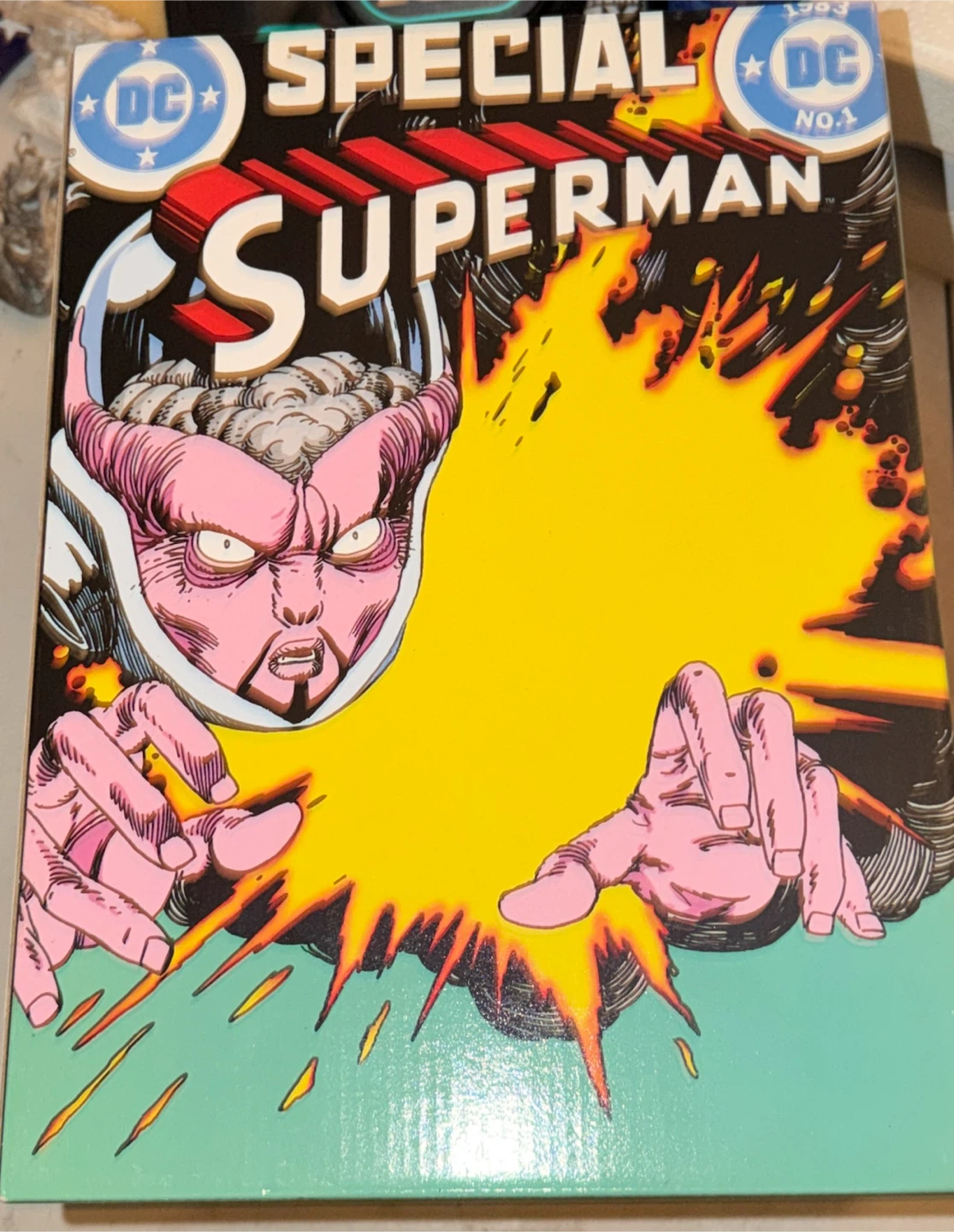 DC Direct Superman Cover to Cover Statue - photo 4