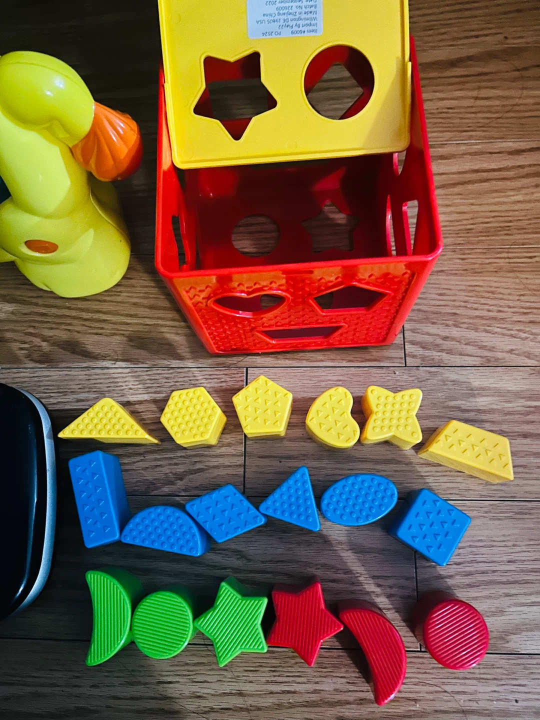 VTech Laptop, Playskool Lion Toy, and Shape Sorter Set - photo 5