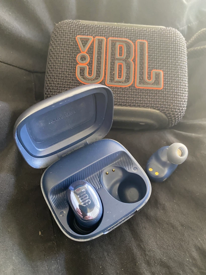 JBL Audio Bundle: Live Free 2 ANC Earbuds + GO 5 Speaker⁠ (5 - photo 3