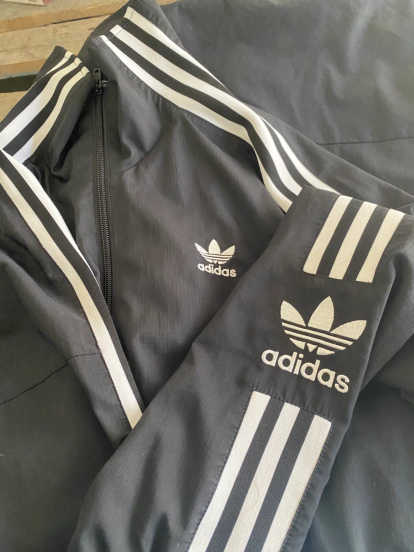 Adidas Originals Trefoil Windbreaker Track Jacket - Size L - photo 2