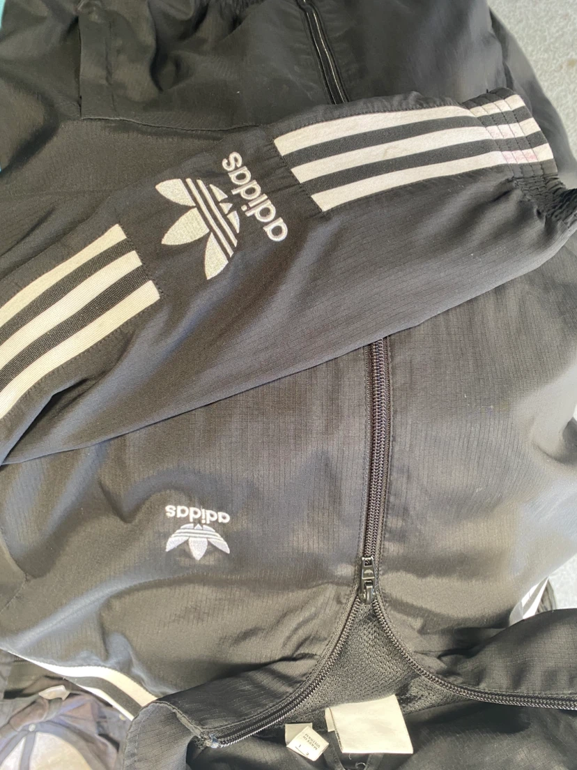 Adidas Originals Trefoil Windbreaker Track Jacket - Size L - photo 3
