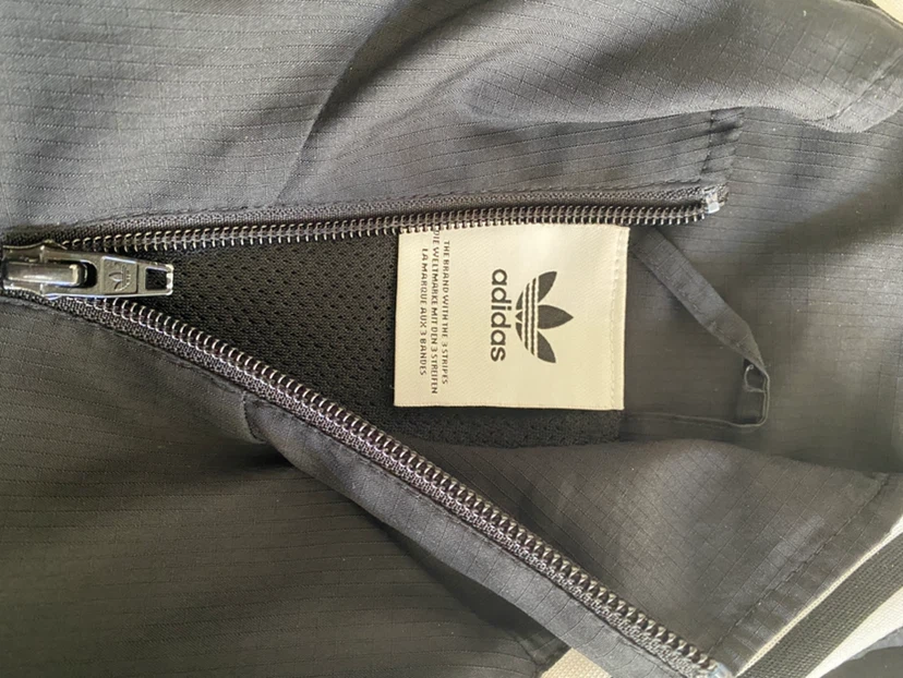 Adidas Originals Trefoil Windbreaker Track Jacket - Size L - photo 5