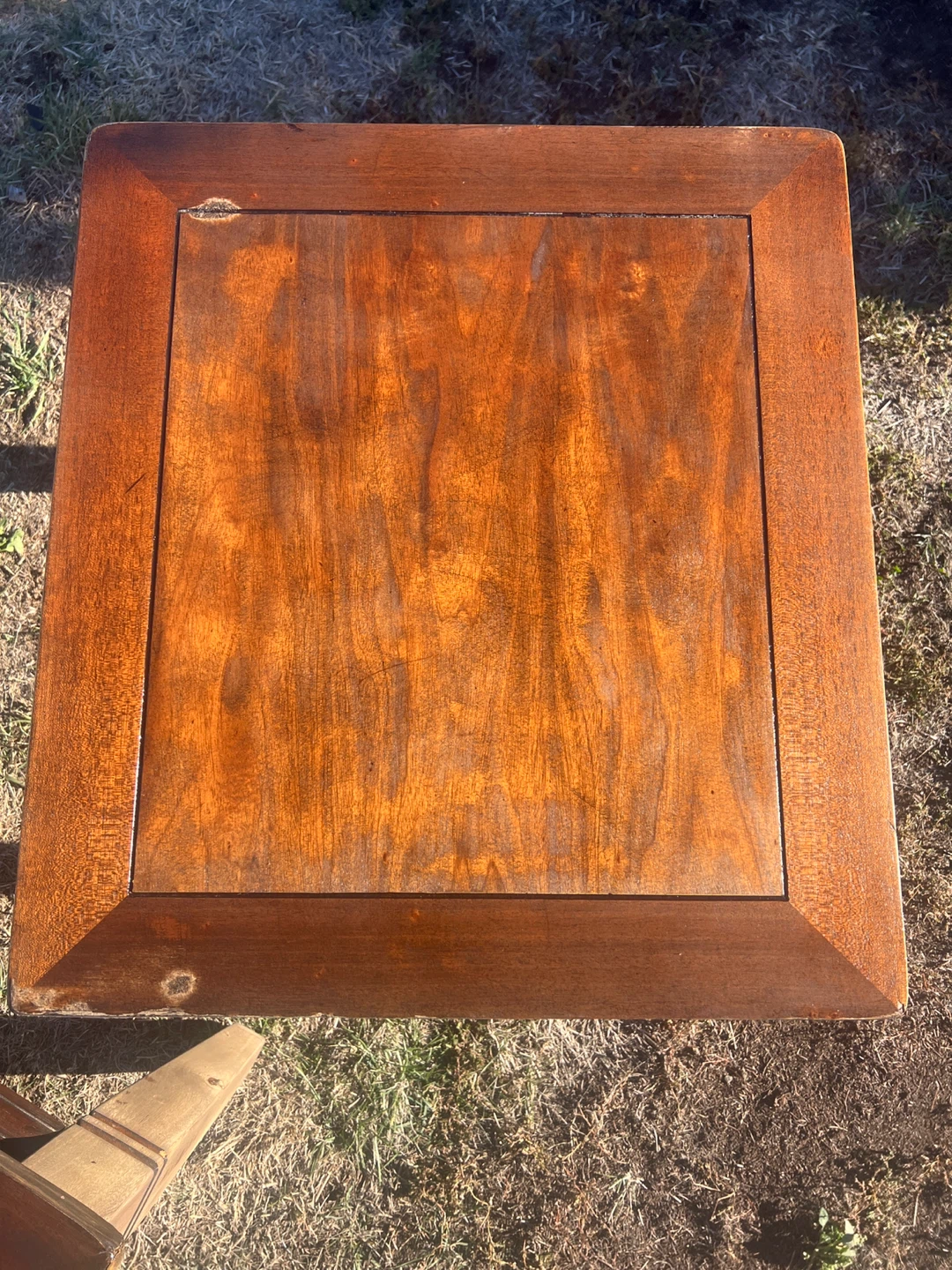 Matching Pair of Refinished End Tables - photo 4