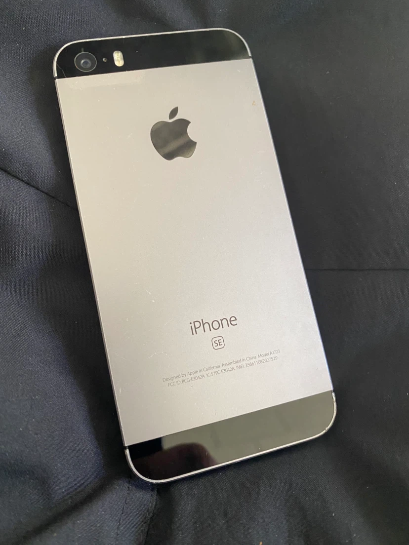 Apple iPhone SE 1st Gen Silver - Retro Compact Icon! - photo 3