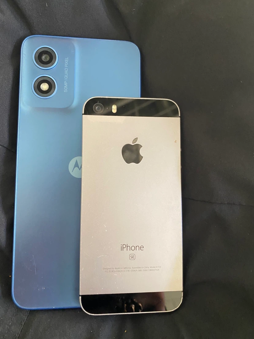 Apple iPhone SE 1st Gen Silver - Retro Compact Icon! - photo 4