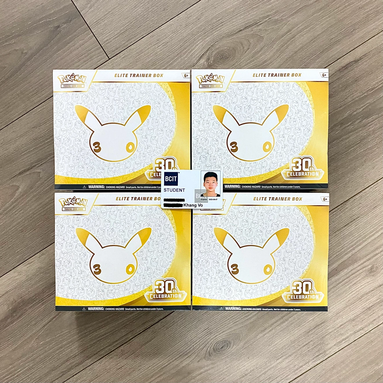 Pokemon 30th Celebration ETB