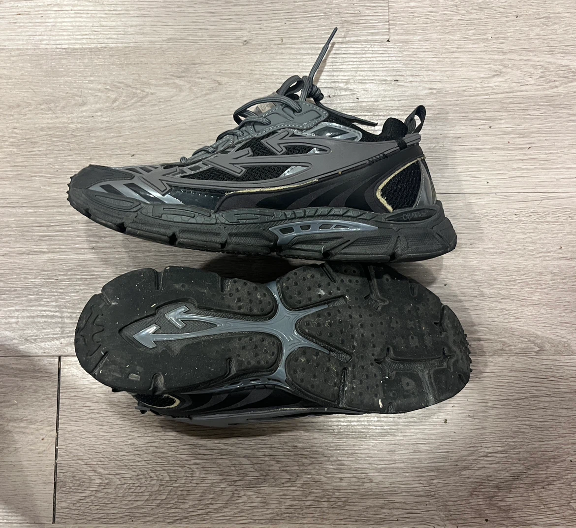 Off-White Sneakers Black and Grey - photo 5