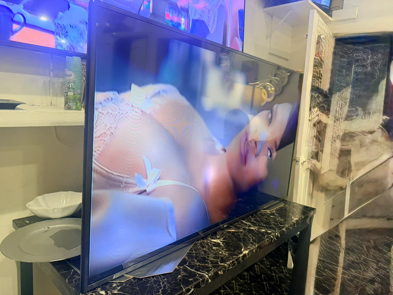 LG Smart Television - photo 2
