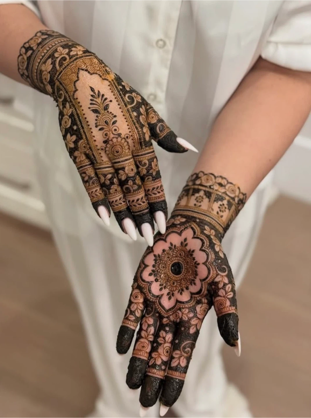 Professional Henna Service - photo 5