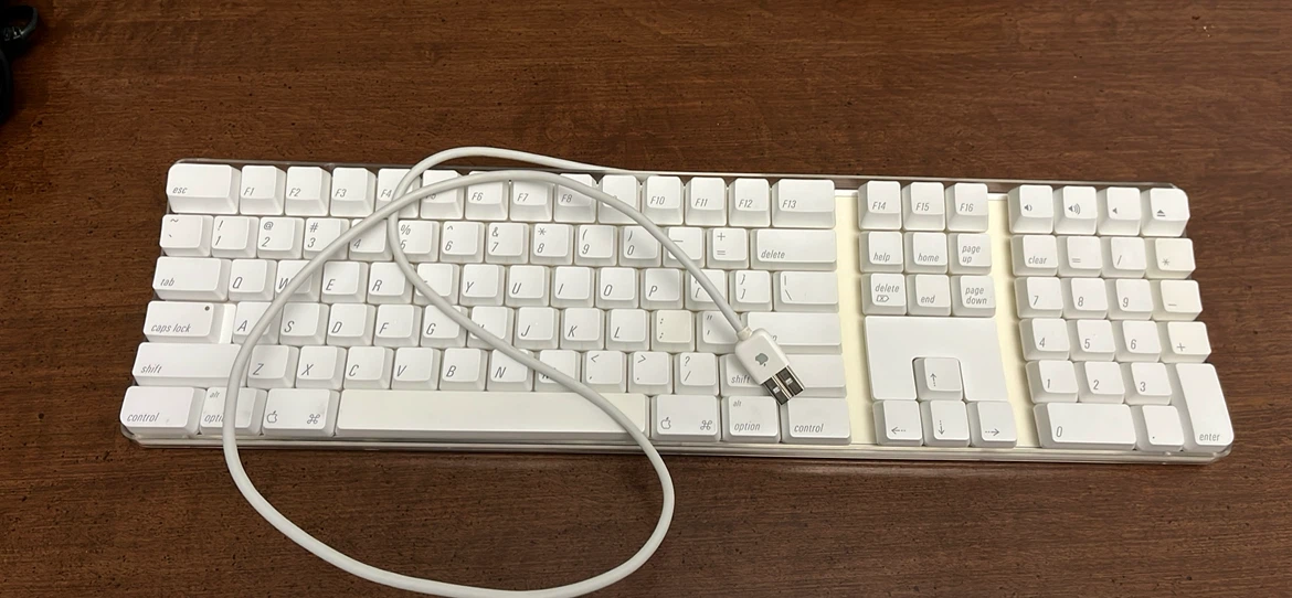 Apple USB Keyboard A1048, Cleaned and tested