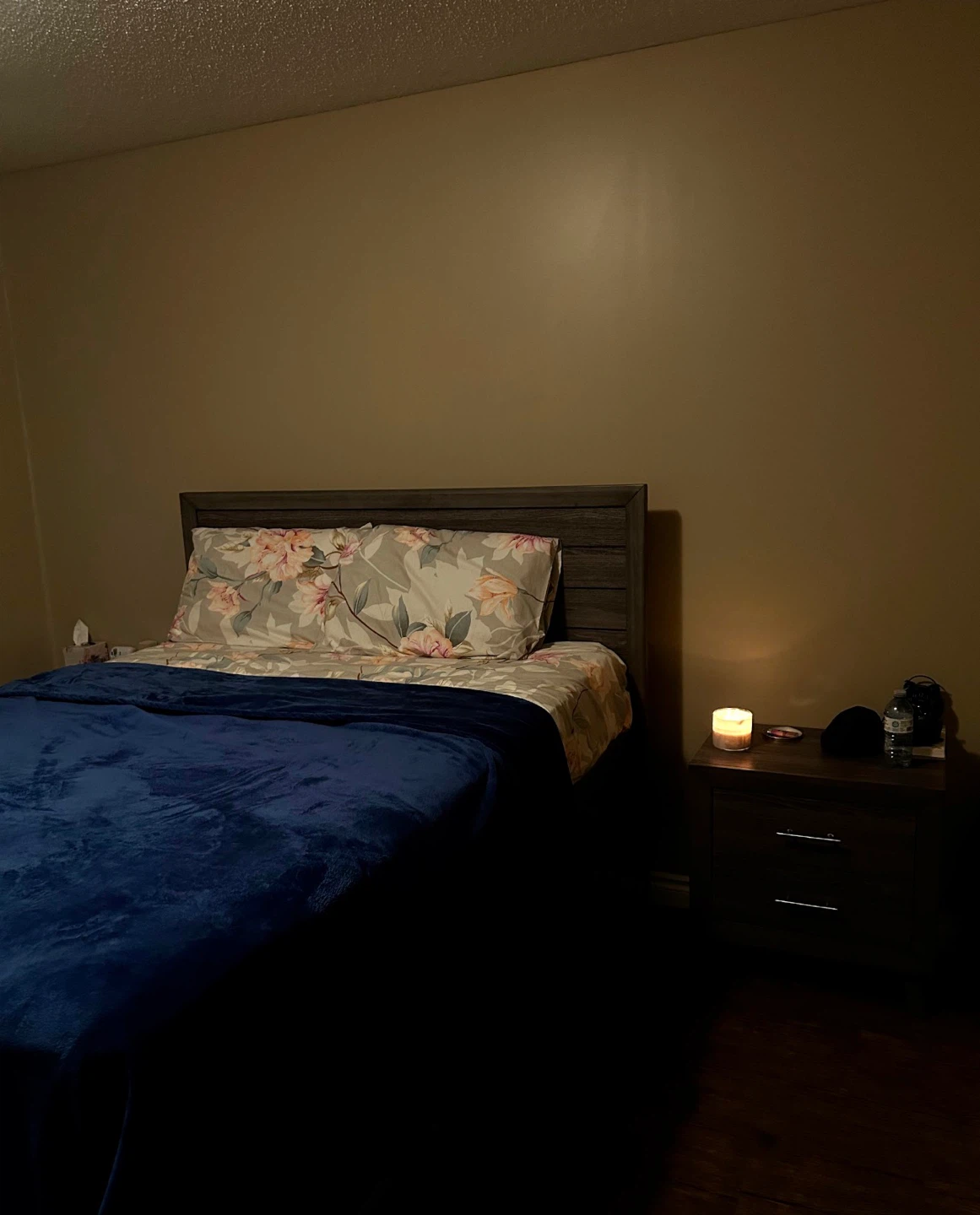 QUEEN GREY WOODEN BED FRAME AND NIGHTSTANDS
