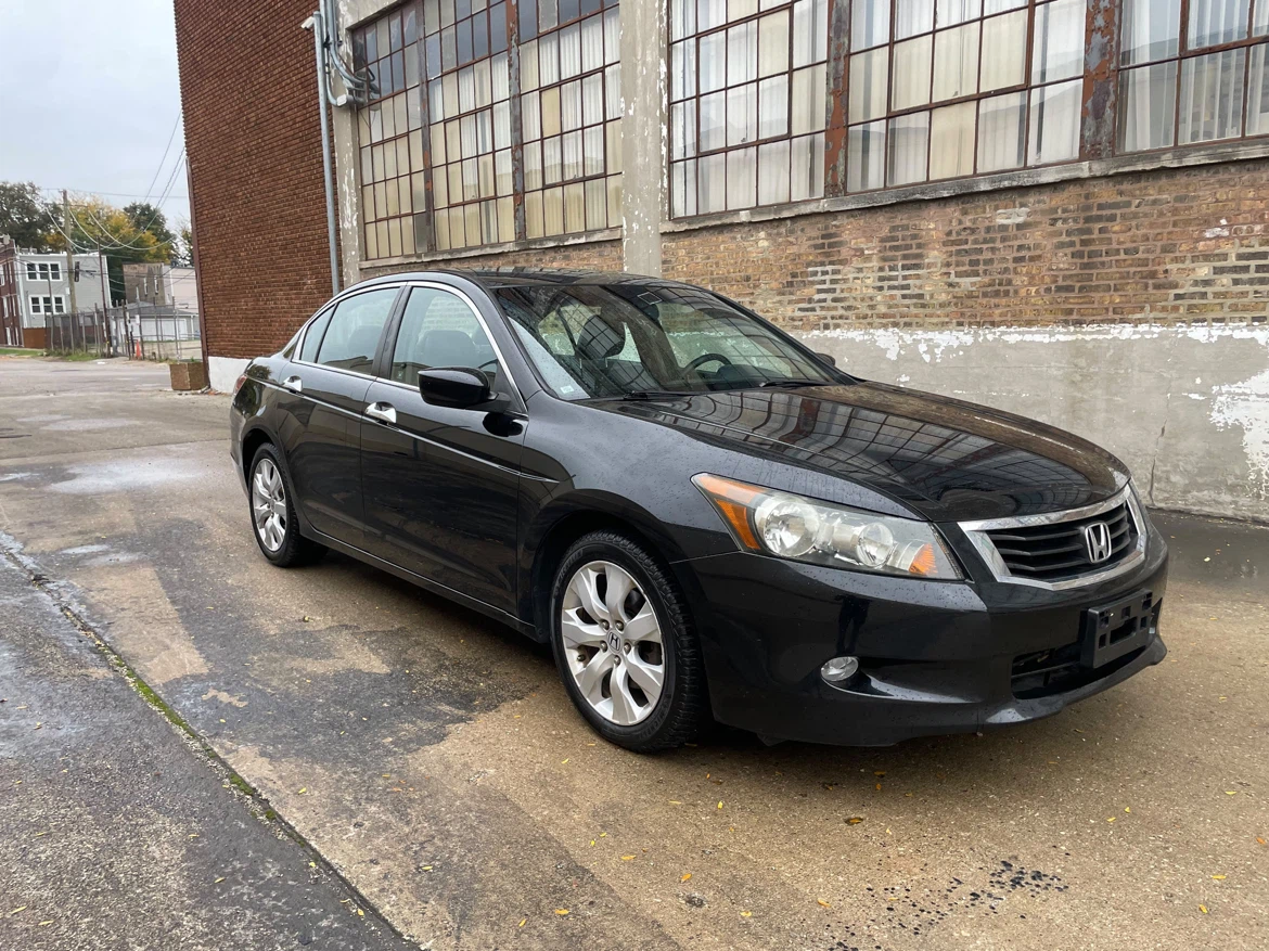 2010 Honda Accord V6 Sedan - photo 2