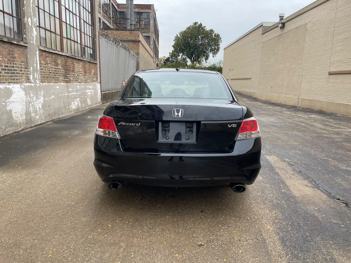 2010 Honda Accord V6 Sedan - photo 4