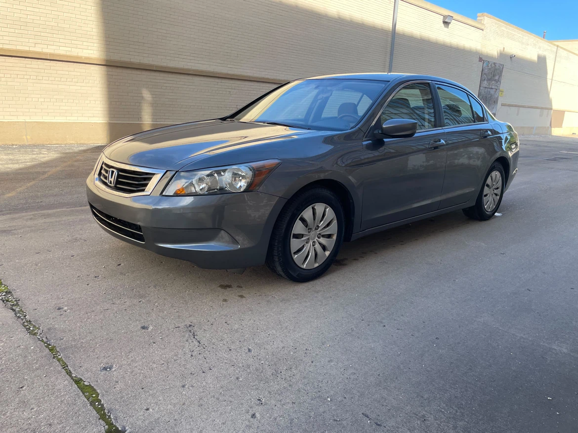 2010Honda Accord Sedan - photo 2