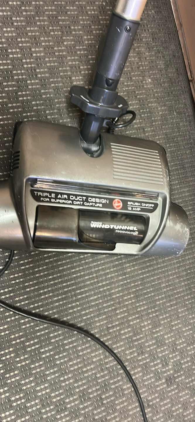 Hoover WindTunnel Canister Vacuum - photo 4