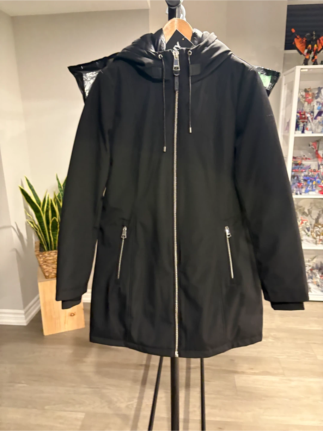 DKNY Women's Black Parka - Small
