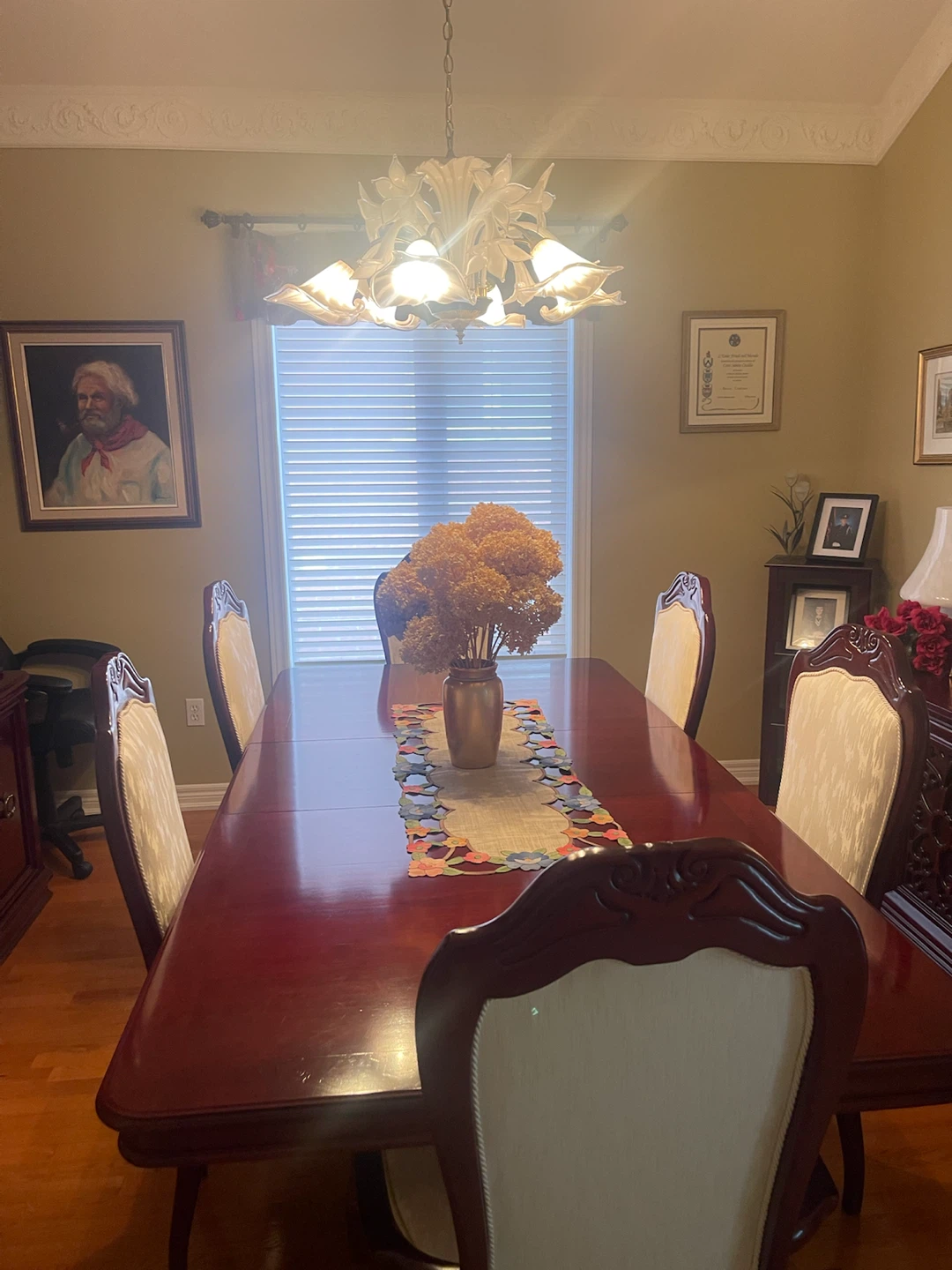 Solid wood mahogany dining room with 6 chairs and sideboard - photo 3
