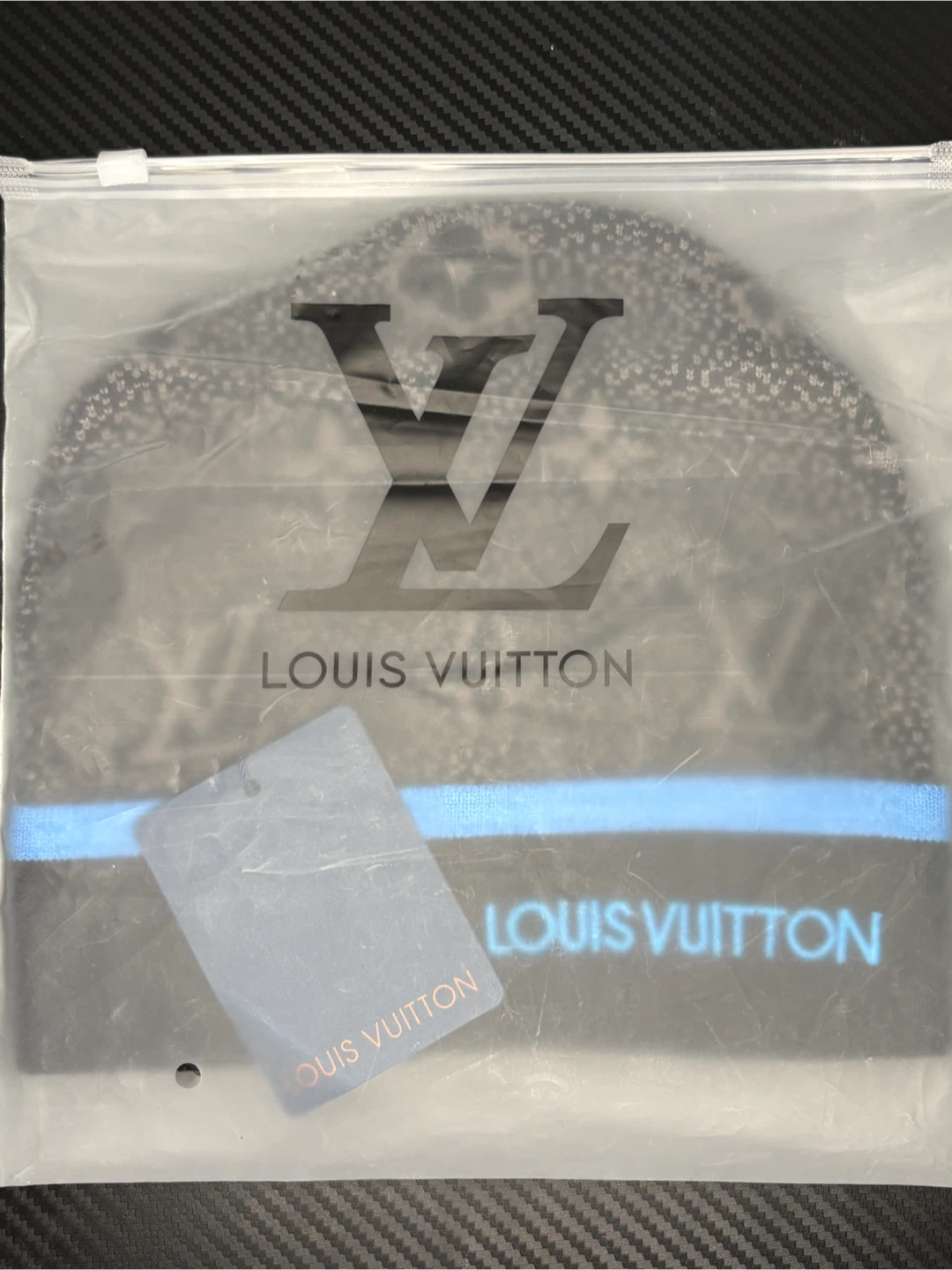 Louis Vuitton Monogram Beanie - photo 4