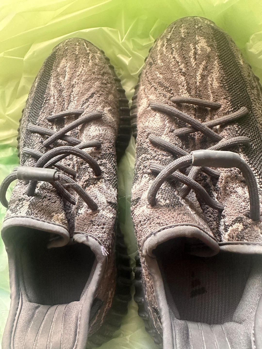 Adidas Yeezy Boost 350 V2 Sneakers